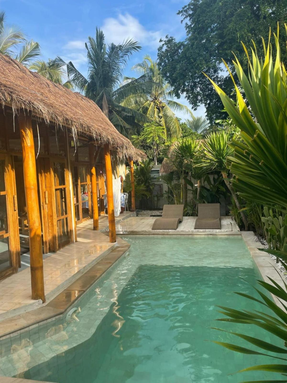 Tipsea Turtle Gili Air Hotel Exterior photo