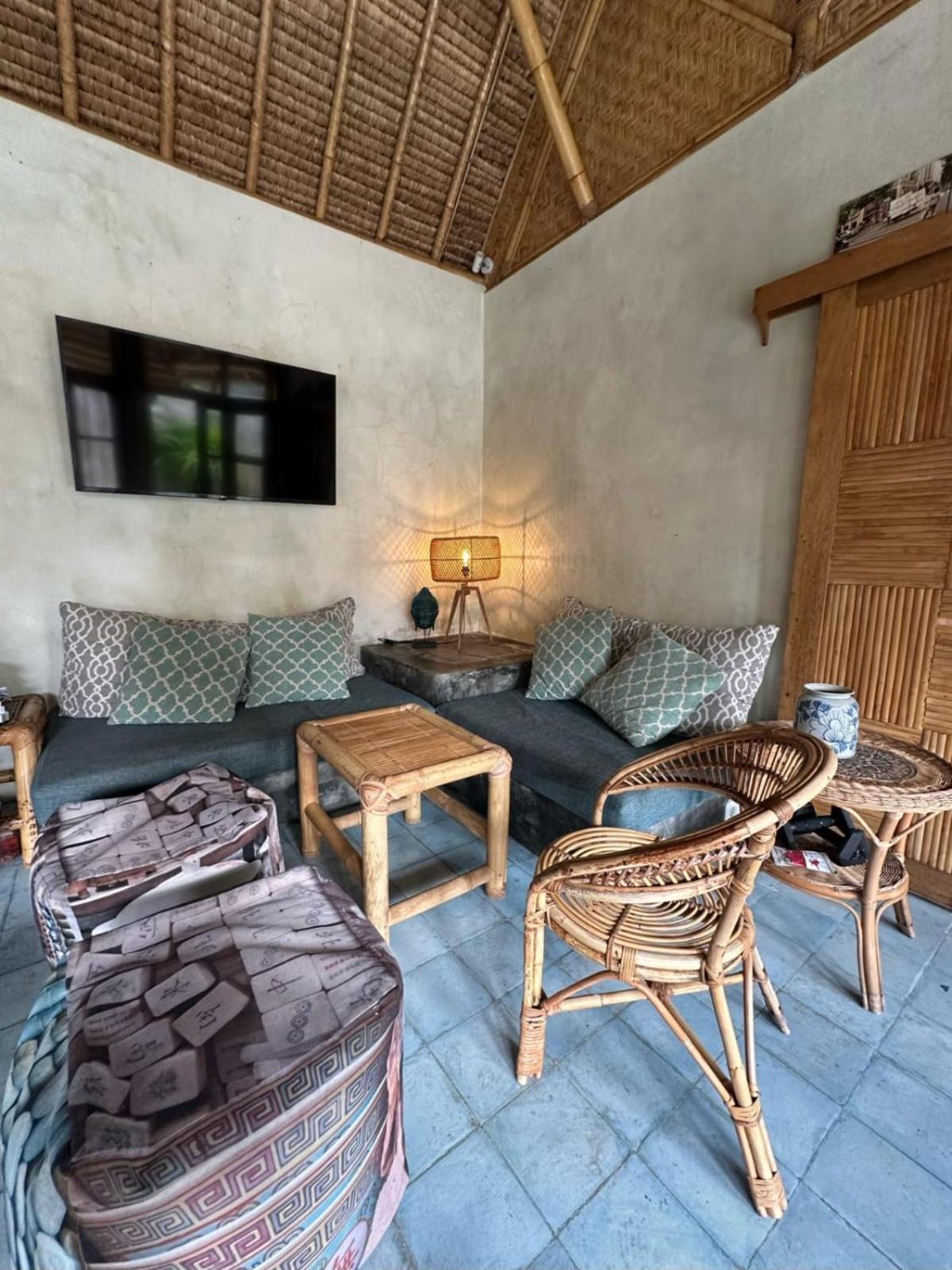 Tipsea Turtle Gili Air Hotel Exterior photo